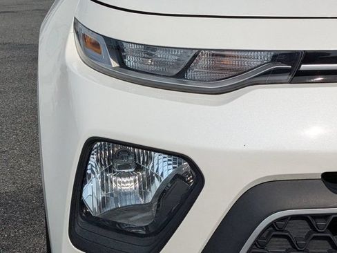 Used 2022 Kia Soul S FWD image 8