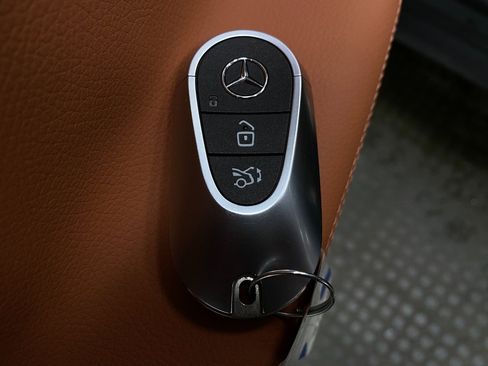 Certified 2026 Mercedes-Benz GLC 300 4MATIC image 32