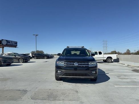 Used 2019 Volkswagen Atlas SE image 2