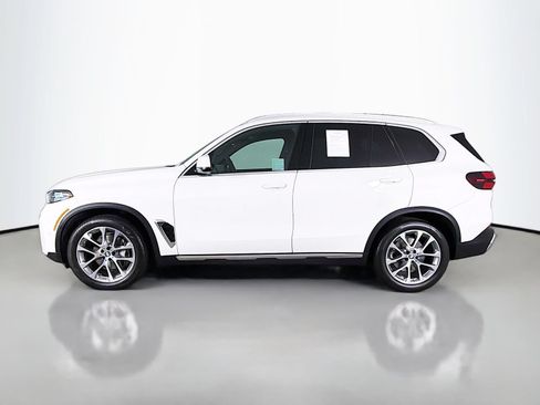 Used 2024 BMW X5 xDrive40i w/ Premium Package AWD/4WD image 4