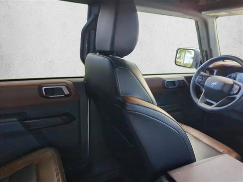 Used 2024 Ford Bronco Outer Banks image 23