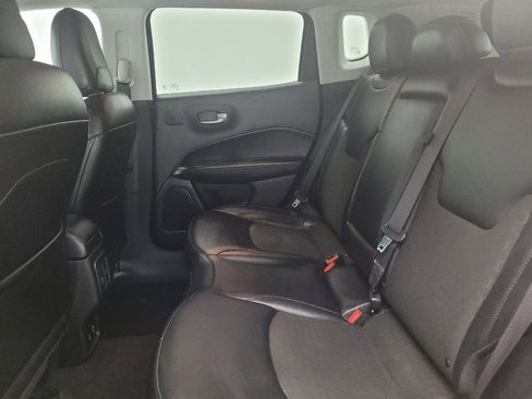 Used 2021 Jeep Compass Latitude w/ Sun and Sound Group AWD/4WD image 18