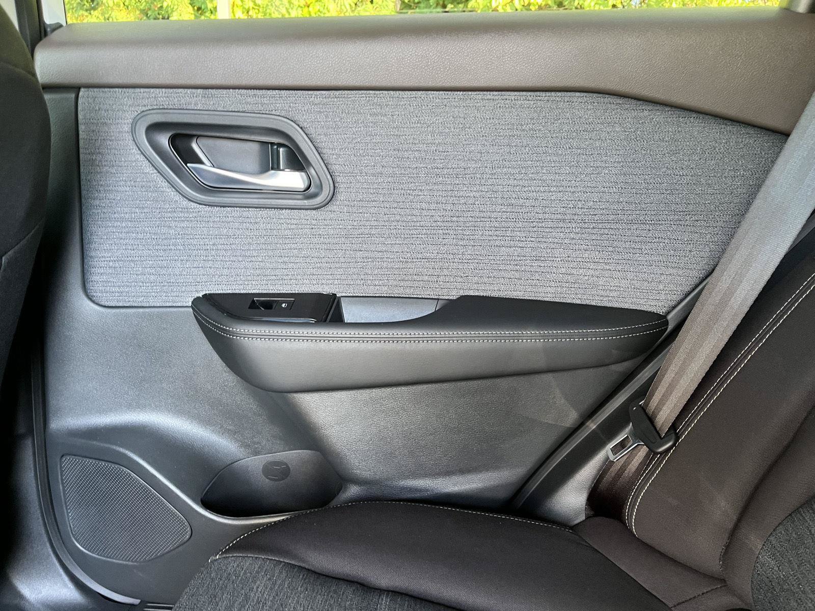 Used 2023 Nissan Rogue SV AWD/4WD image 15