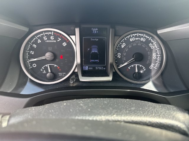 Used 2021 Toyota Tacoma SR5 AWD/4WD image 12
