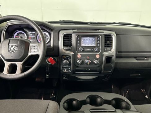 Used 2024 RAM 1500 Classic SLT image 20