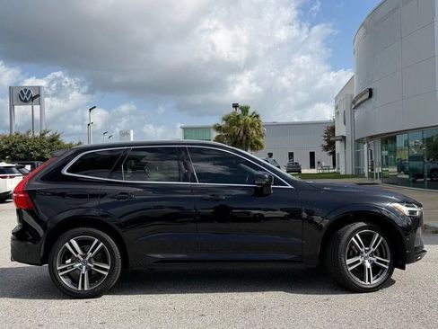 Used 2019 Volvo XC60 T5 Momentum w/ Premium Package FWD image 3