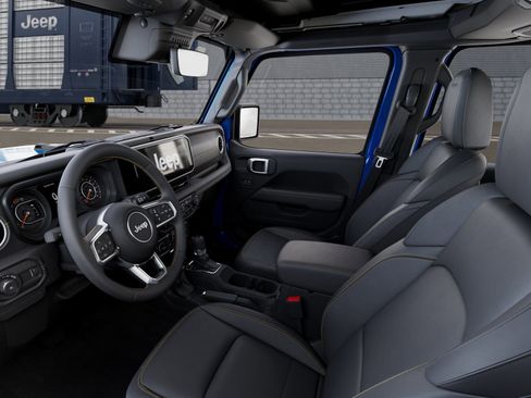 New 2026 Jeep Wrangler Unlimited Sahara AWD/4WD image 30