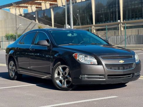 Used 2010 Chevrolet Malibu LT w/ Power Convenience Package FWD image 2