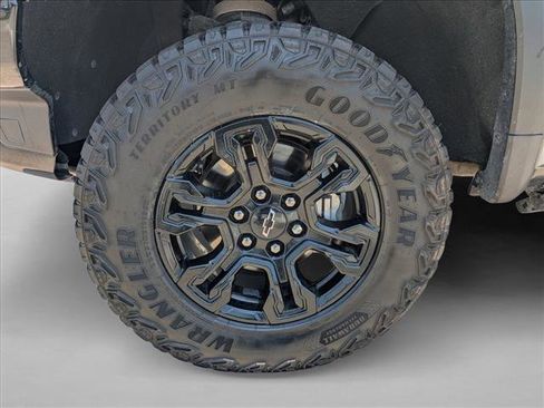 Used 2023 Chevrolet Silverado 1500 ZR2 w/ Technology Package AWD/4WD image 24