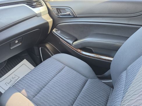 Used 2019 Chevrolet Tahoe LS w/ Enhanced Driver Alert Package RWD image 21