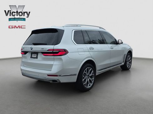 Used 2023 BMW X7 xDrive40i AWD/4WD image 18