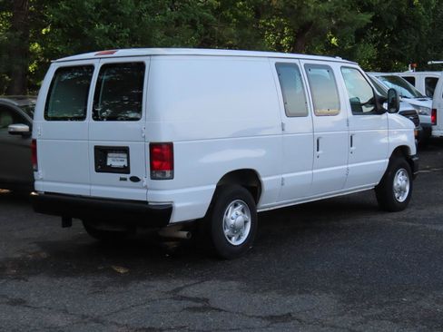 Used 2014 Ford E-150 and Econoline 150 RWD image 8