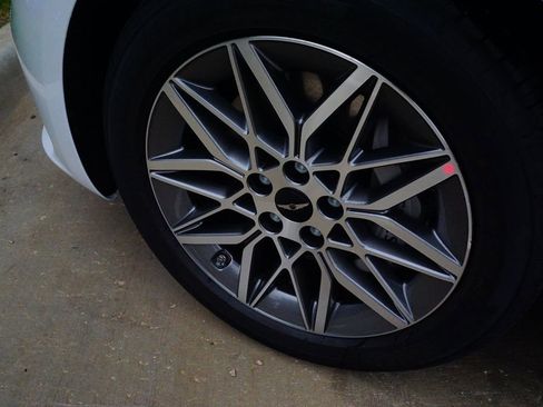 New 2025 Genesis G80 2.5T image 7