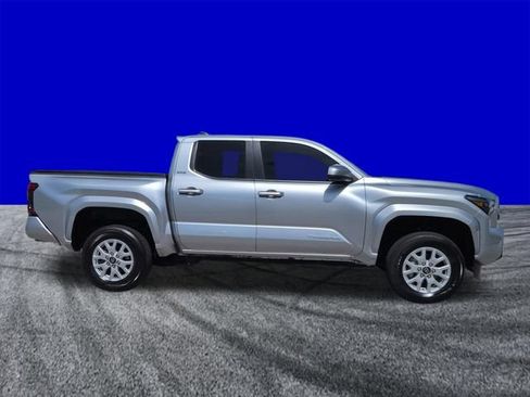 Used 2024 Toyota Tacoma SR5 AWD/4WD image 3