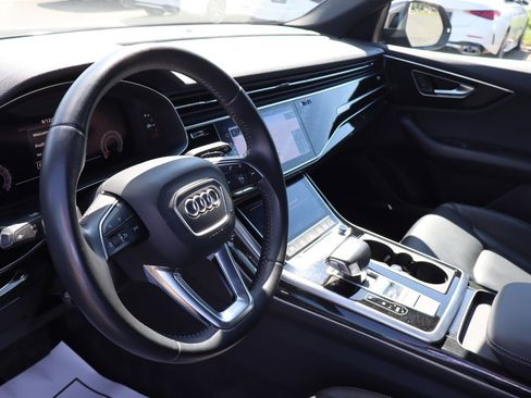 Used 2019 Audi Q8 Premium Plus w/ Premium Plus image 9