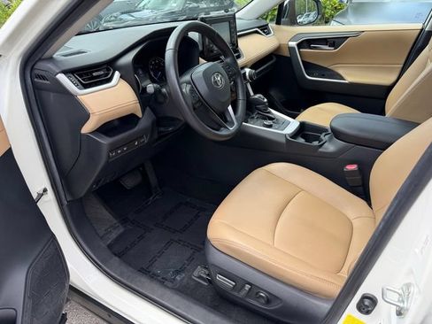 Used 2021 Toyota RAV4 XLE Premium AWD/4WD image 12