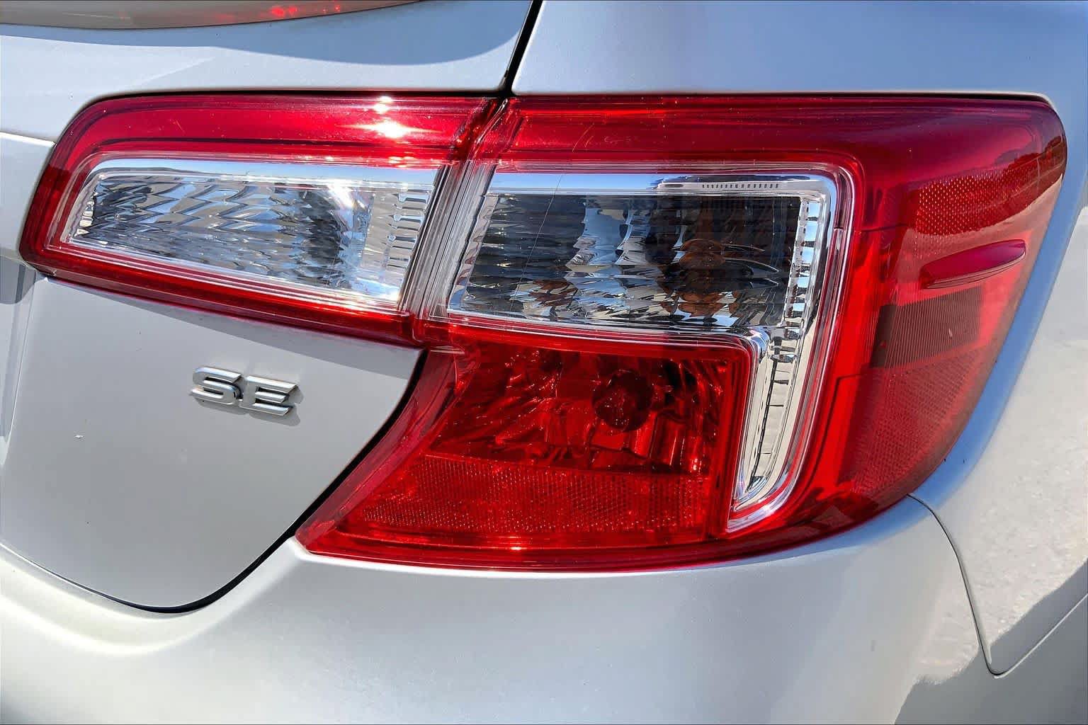 Used 2013 Toyota Camry SE FWD image 29