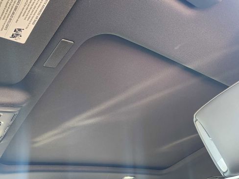 New 2026 GMC Yukon AT4 Ultimate w/ LPO, Illumination Package image 9