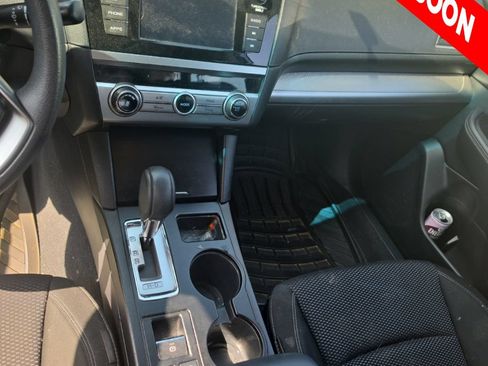 Used 2018 Subaru Outback 2.5i AWD/4WD image 11