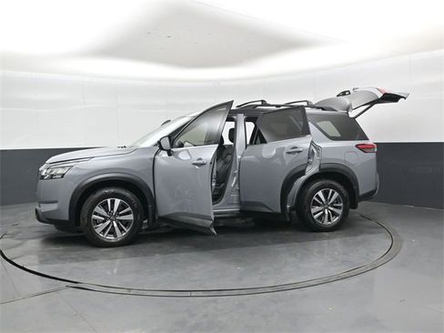 Used 2023 Nissan Pathfinder SL w/ Lighting Package (N92) image 51