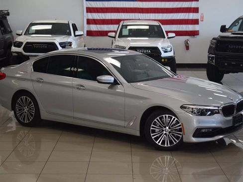 Used 2018 BMW 530i xDrive AWD/4WD image 2