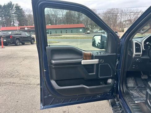 Used 2019 Ford F150 Lariat w/ Equipment Group 502A Luxury image 14