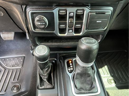 Used 2020 Jeep Wrangler Unlimited Sport S AWD/4WD image 36