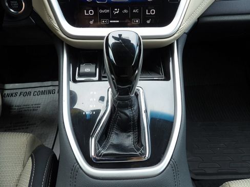 Used 2020 Subaru Outback Premium AWD/4WD image 20