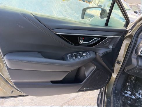 Used 2023 Subaru Outback Limited image 14