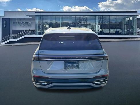 New 2026 Lincoln Nautilus Reserve image 7