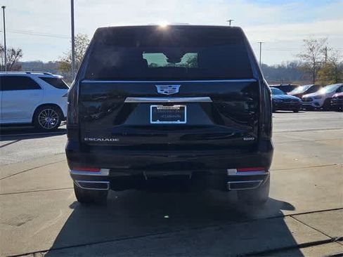 Used 2026 Cadillac Escalade Luxury w/ Touring Package image 6