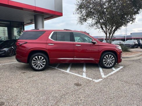 Used 2023 Chevrolet Traverse Premier image 34