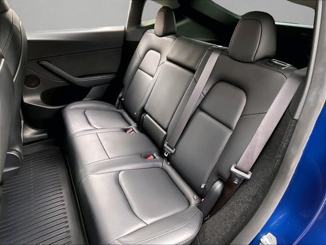 Used 2025 Tesla Model Y Long Range RWD image 26
