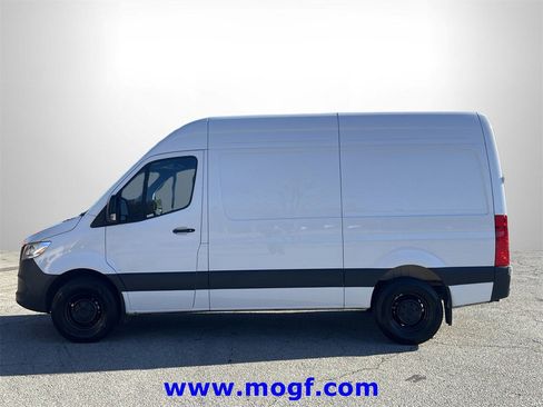 Used 2025 Mercedes-Benz Sprinter 2500 image 23