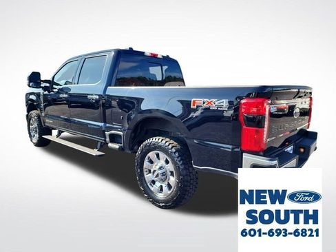 Used 2023 Ford F350 Lariat w/ Chrome Package image 3