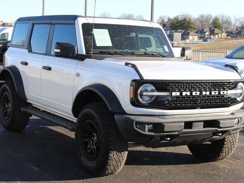 Used 2022 Ford Bronco Wildtrak image 10