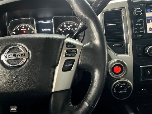 Used 2016 Nissan Titan PRO-4X AWD/4WD image 9