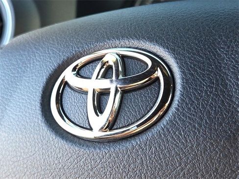 Used 2023 Toyota Tacoma TRD Off-Road image 24