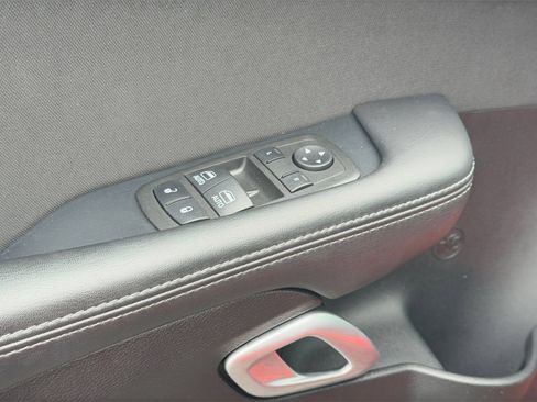 Used 2022 Dodge Challenger R/T RWD image 20