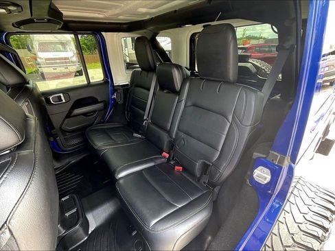 Used 2018 Jeep Wrangler Unlimited Sahara image 28