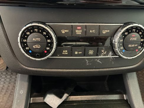 Used 2018 Mercedes-Benz GLS 550 4MATIC image 17