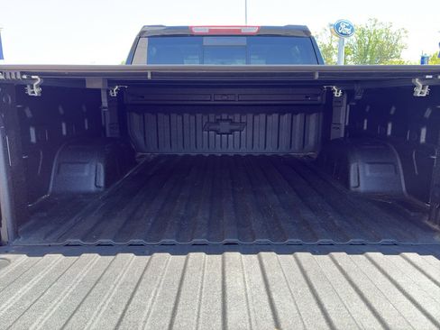 Used 2022 Chevrolet Silverado 1500 LTZ AWD/4WD image 22