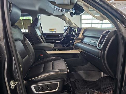 Used 2022 RAM 1500 Laramie AWD/4WD image 10