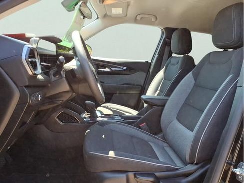 Used 2024 Chevrolet TrailBlazer LS w/ LS Convenience Package FWD image 14