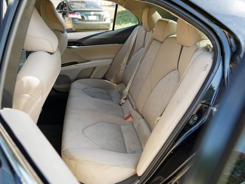 Used 2023 Toyota Camry LE FWD image 9