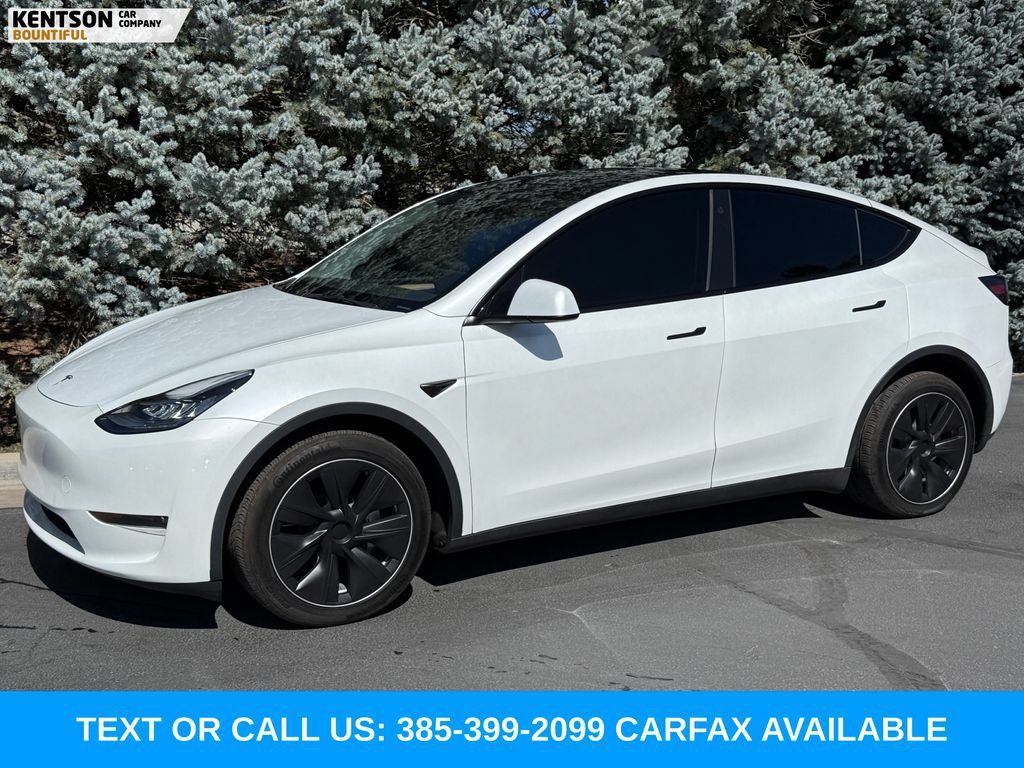 Used 2023 Tesla Model Y Long Range AWD/4WD image 1