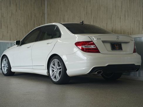 Used 2012 Mercedes-Benz C 300 4MATIC Sedan image 7