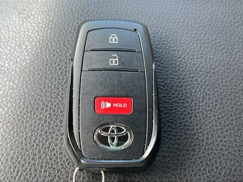 Used 2025 Toyota 4Runner SR5 AWD/4WD image 26