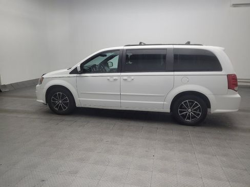 Used 2017 Dodge Grand Caravan GT FWD image 3