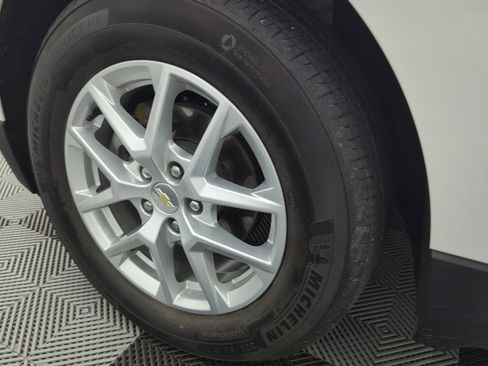 Used 2023 Chevrolet Equinox LT FWD image 28